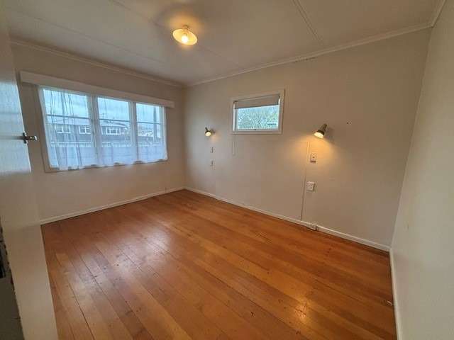 19 CARLISLE STREET Greerton_4
