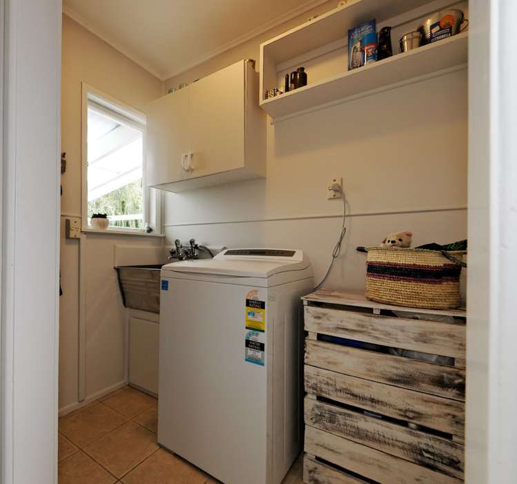 34 Dolbear Street Titirangi_11