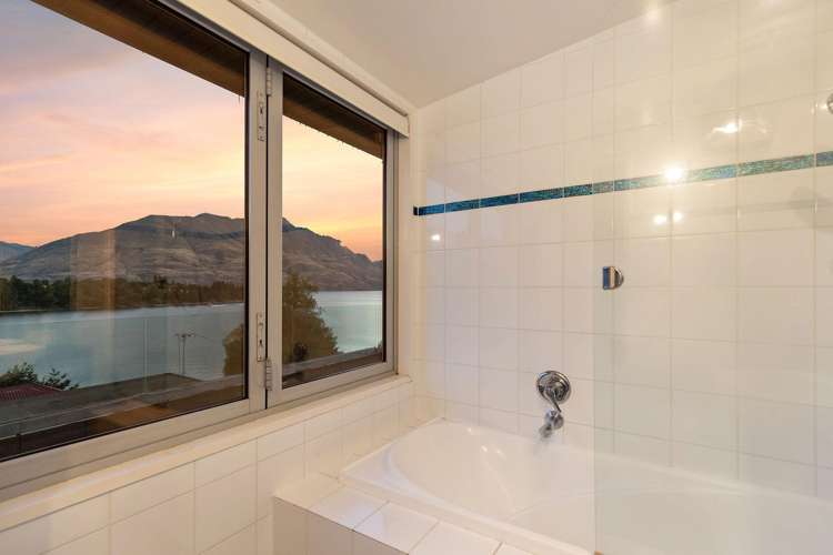 7/23 Adelaide Street Queenstown_6