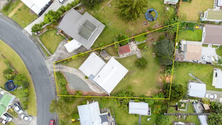 17 Piccadilly Circus Snells Beach_28