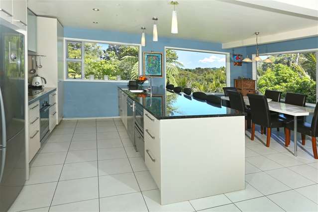 252 Forest Hill Road Waiatarua_1