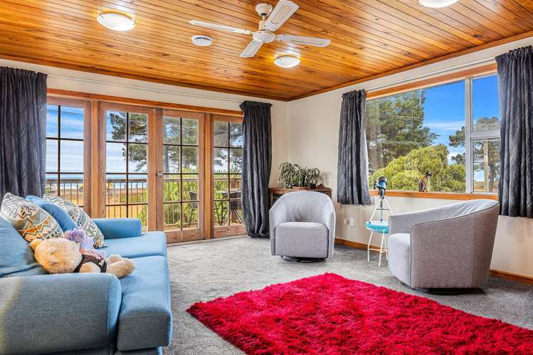 6 Chamberlain Avenue Amberley Beach_10