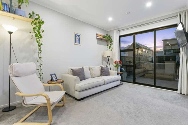 7 Sacred Kingfisher Road Hobsonville_3