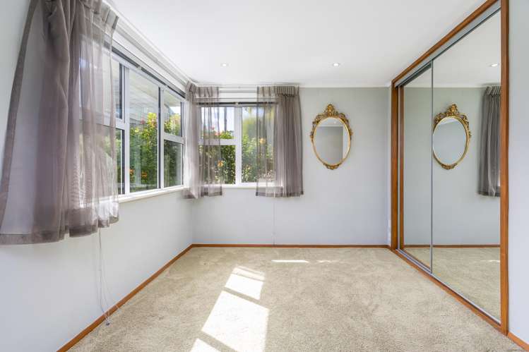 27 Shakespear Road Army Bay_14