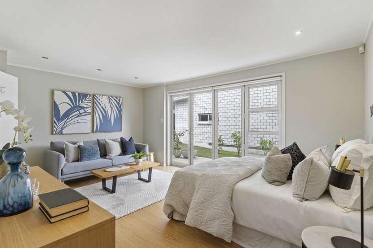 24 Surville Place Mairangi Bay_16