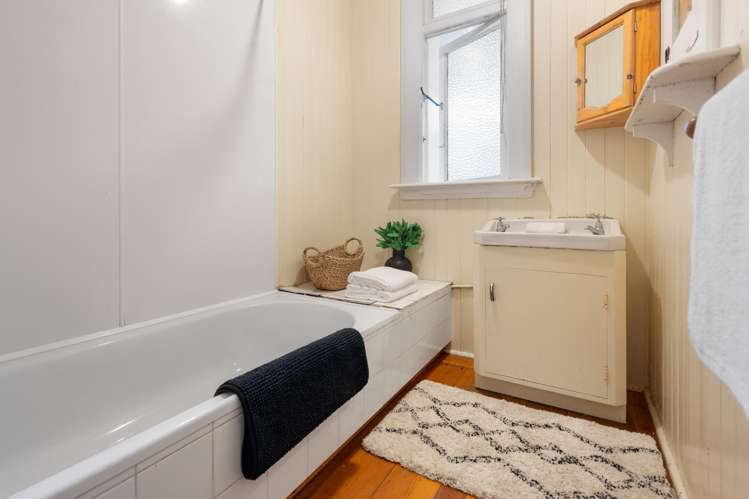 18 Burnett Street Calton Hill_13