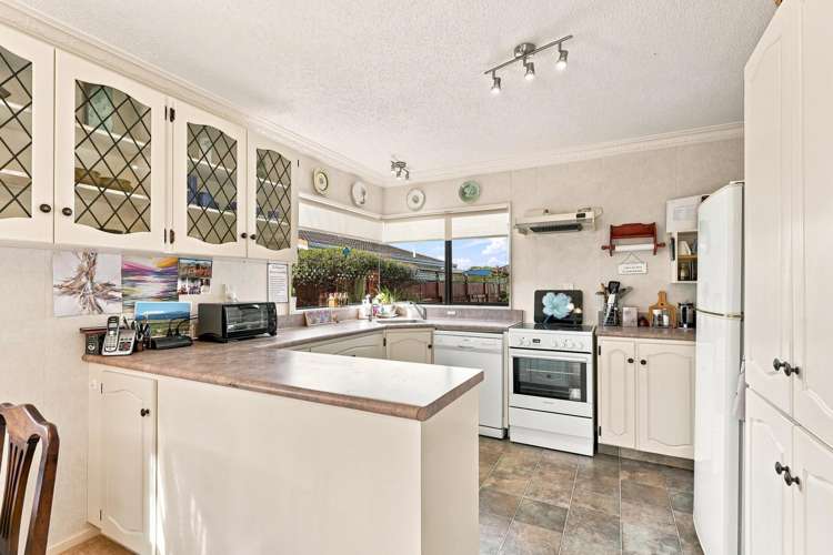 2 Warwick Place Springvale_8