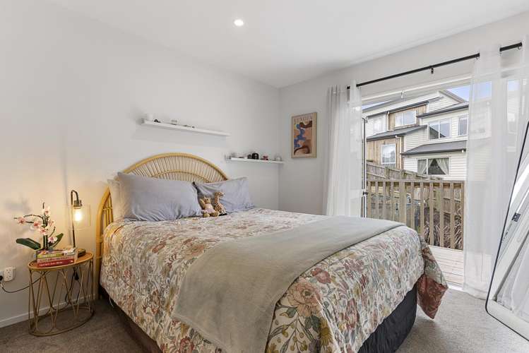 2/58 Botany Road Botany Downs_6