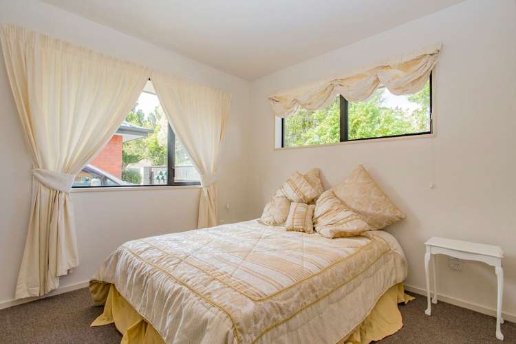 2/85 Yaldhurst Road Sockburn_6