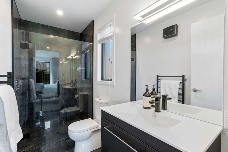 7 Tahi Street Albert Town_9