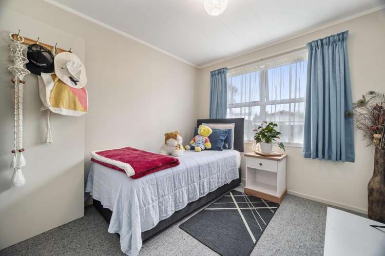 7 Adam Place Mangakakahi_12