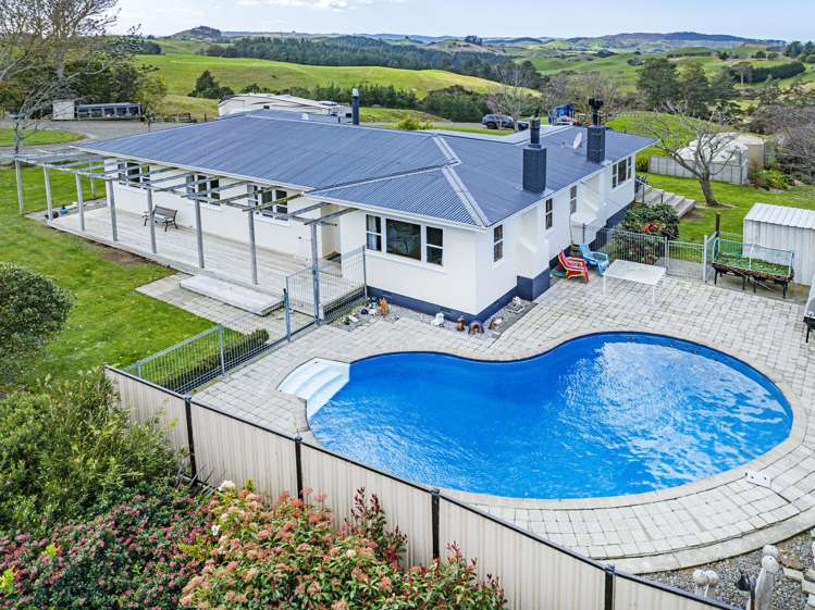 58 Flag Range Road_4