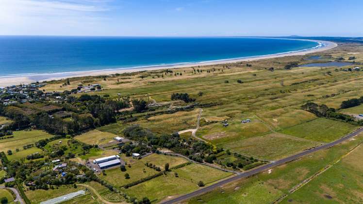 1430 Sandhills Road Ahipara_43