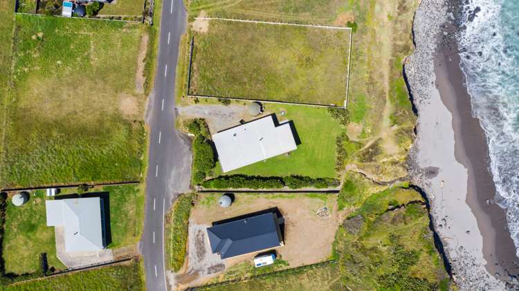 292 Tai Road Opunake_16