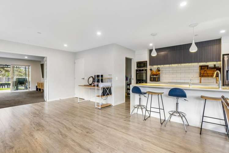 220 Forest Hill Road Waiatarua_9