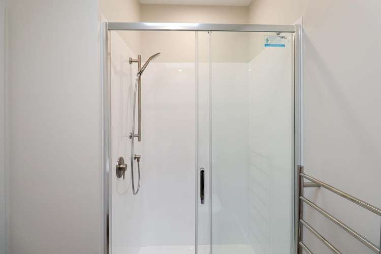 6/123 Knights Road Lower Hutt_11