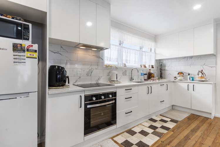 76 Blake Road Mangere East_3