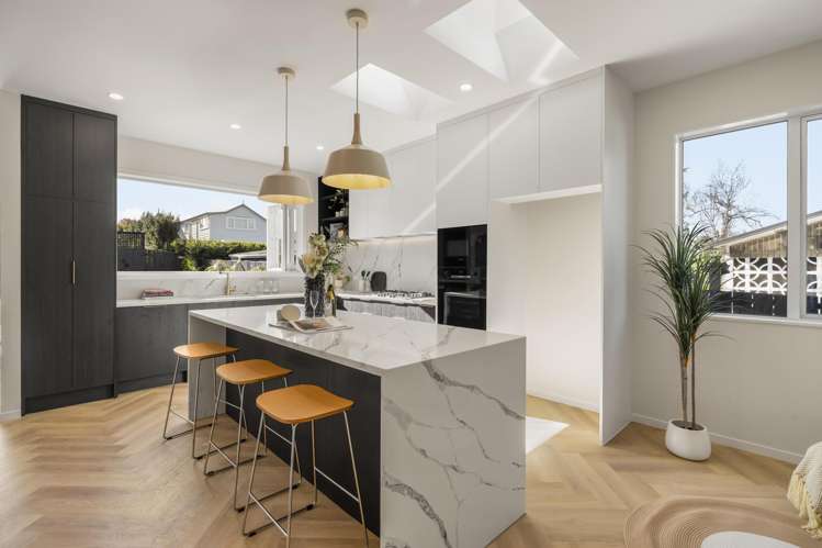 8 Creamer Avenue Belmont_9