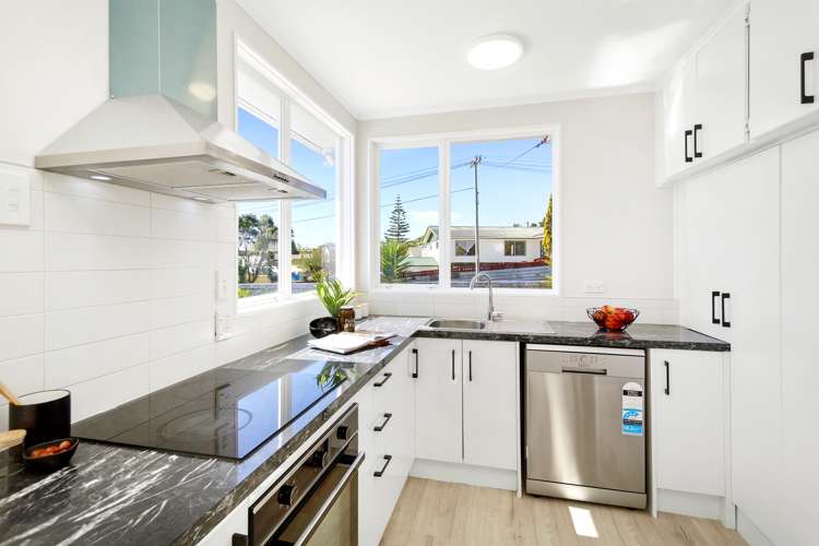 79 Driver Crescent Cannons Creek_7