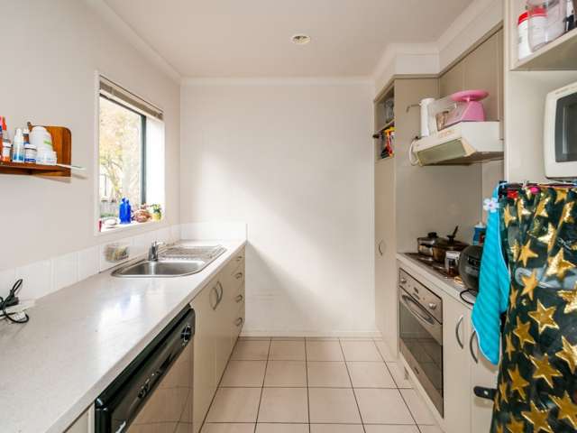 14/13 Kaihu Street Northcote_4