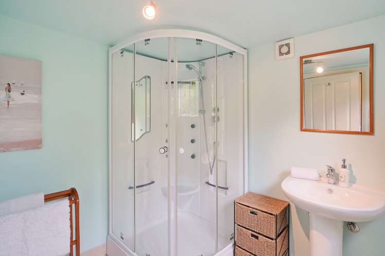 1659 Cust Road Cust_11