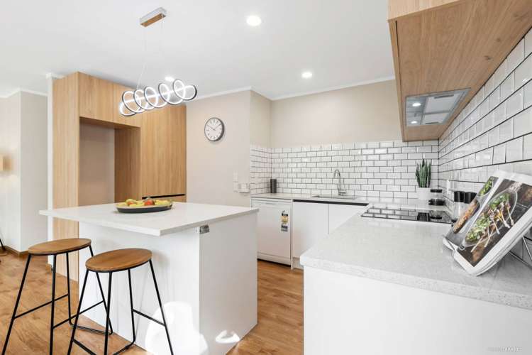 4/351 West Coast Road Glen Eden_0