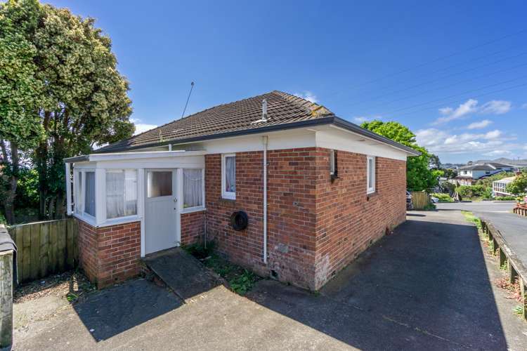 687 Richardson Road Mount Roskill_6