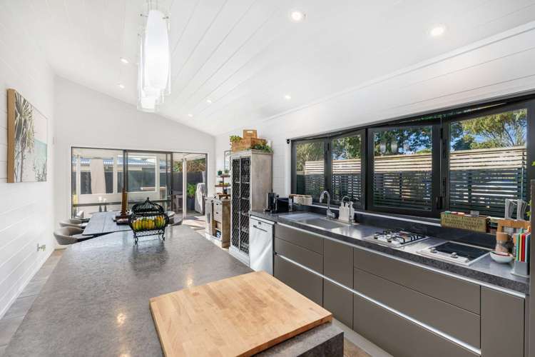 299B Dickson Road_5