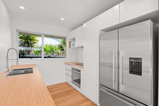 6 Larkhill Place Russley_4