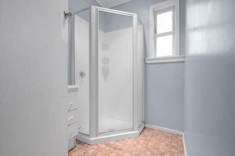 41 Old Farm Road Hamilton East_21