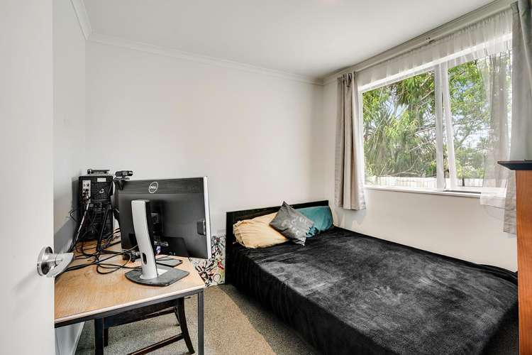 25 & 25A Paul Crescent Fairfield_21