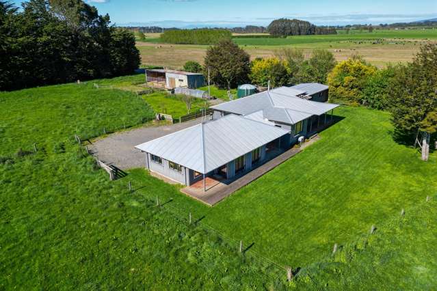 372 Lindsay-Calcium Road Isla Bank_1