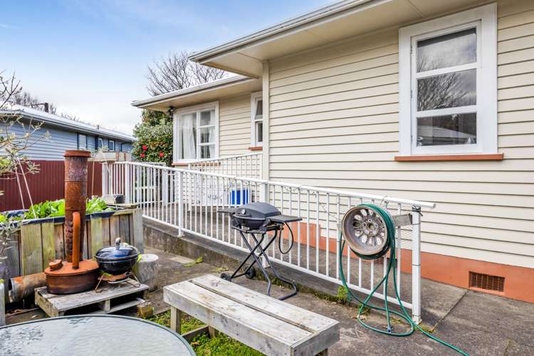 13 Dixon Avenue Hawera_15