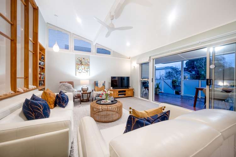 14 Luplau Crescent Cockle Bay_11