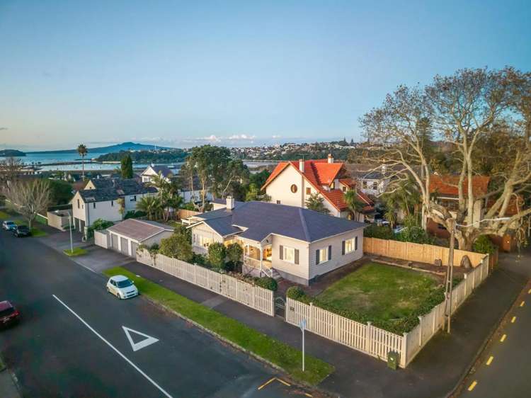 1A Burwood Crescent 1776_18