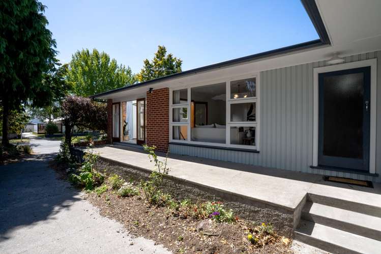 55 Woodbury Street Russley_21