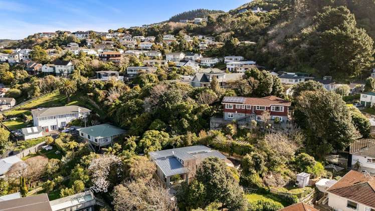 1 Fyvie Avenue Tawa_21