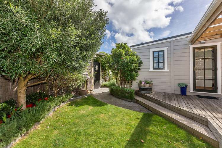 15 Aparima Avenue Miramar_6