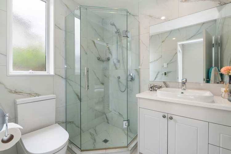 24 Remuremu Street Long Bay_34