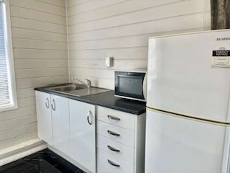 80 Millbrook Road (back house) Henderson_2