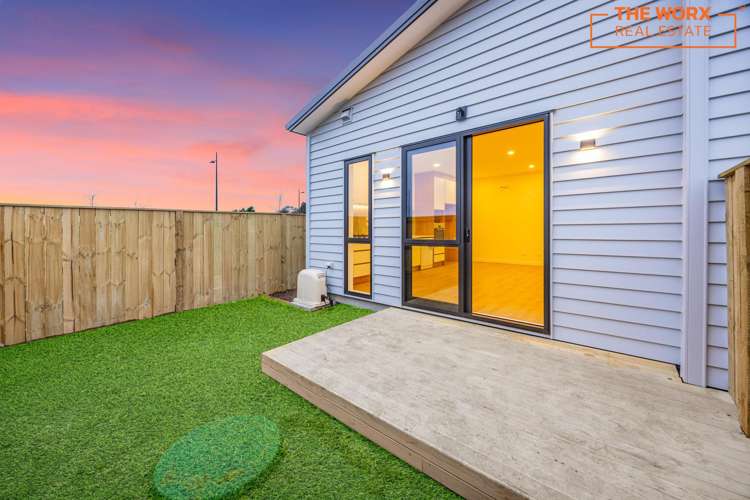 6 and 8 Ihi Place Karaka_23