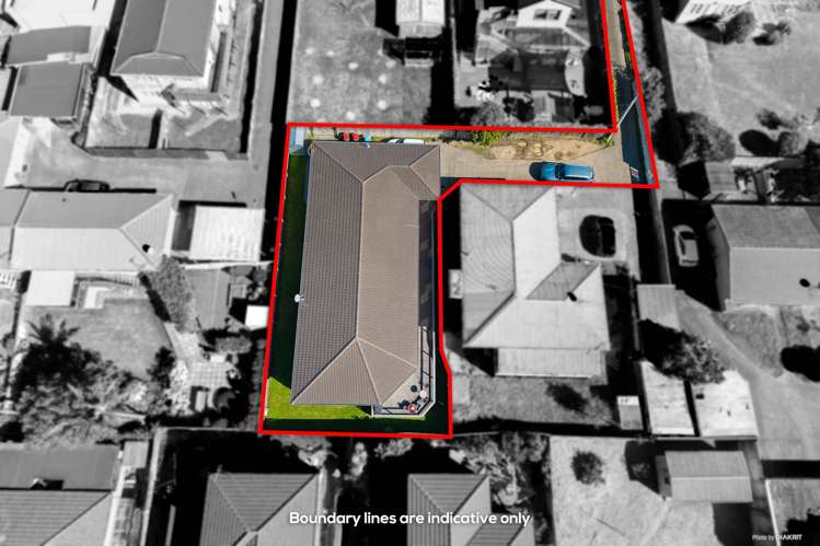 2/442 Richardson Road Mt Roskill_13