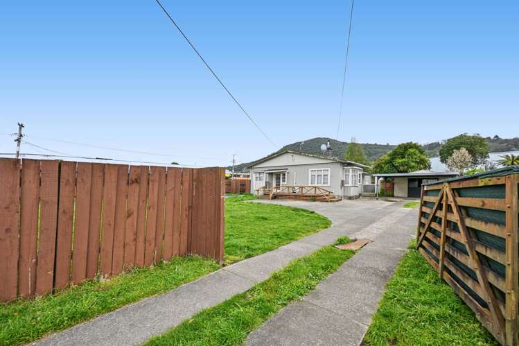 149 Clayton Road Mangakakahi_15