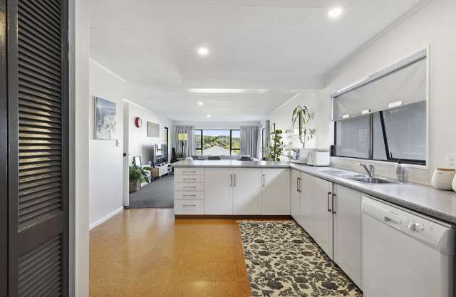 5/24 Acheron Road Paremata_2