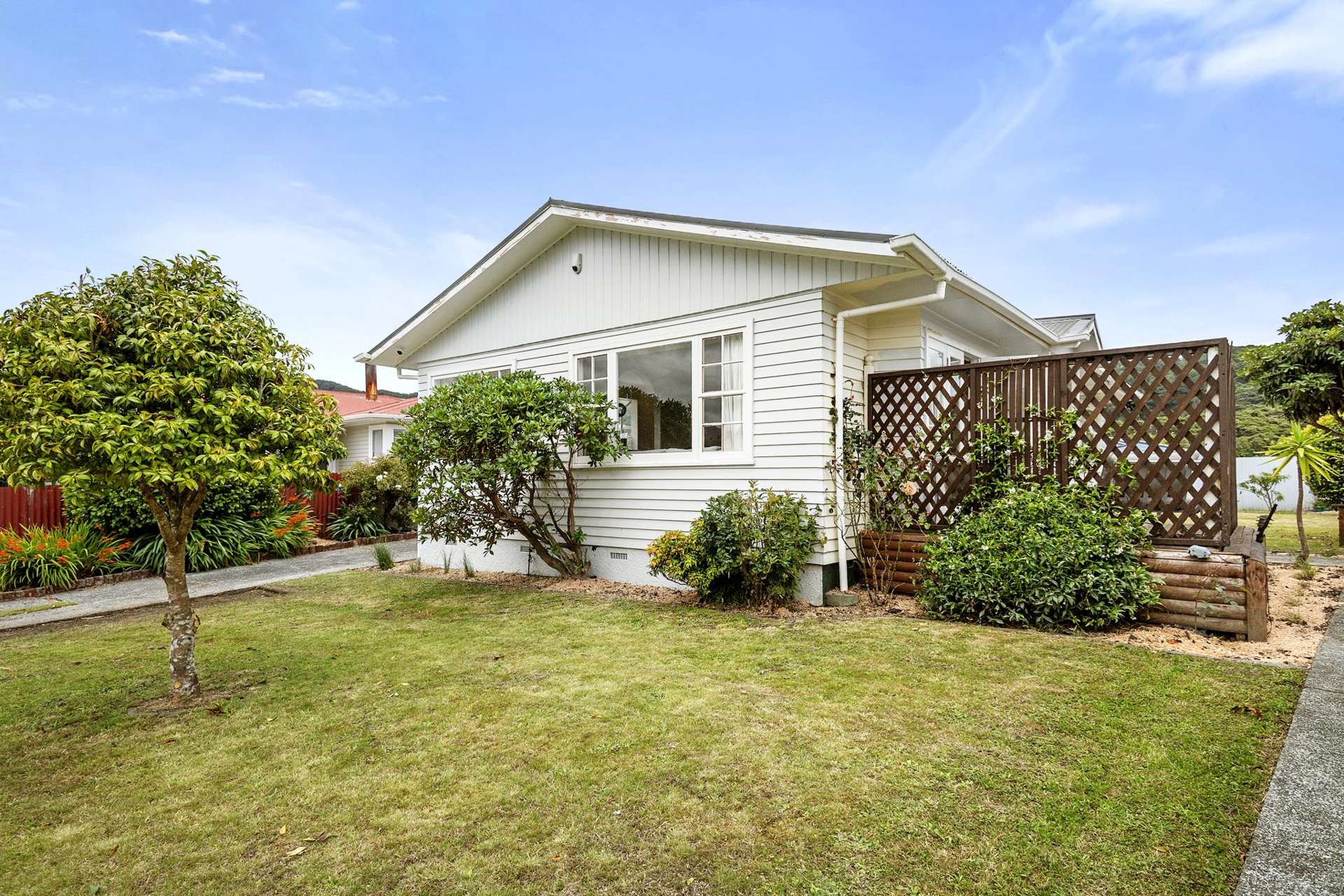 27 Momona Street Wainuiomata_0