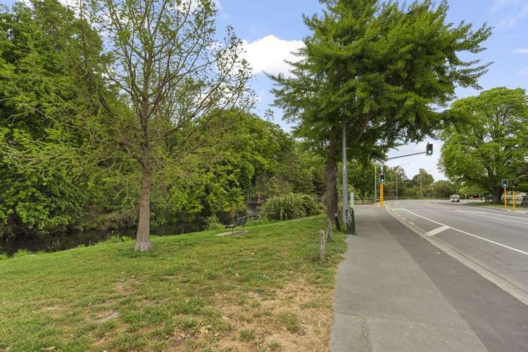 GO2/1 Hewitts Road Merivale_16