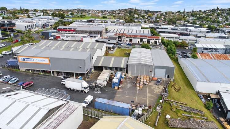61 Hillside Road Wairau Valley_1
