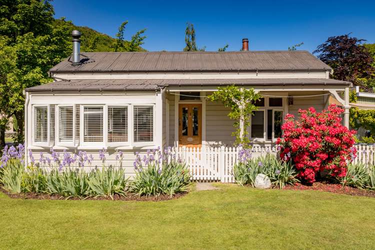 1 Merioneth Street Arrowtown_25