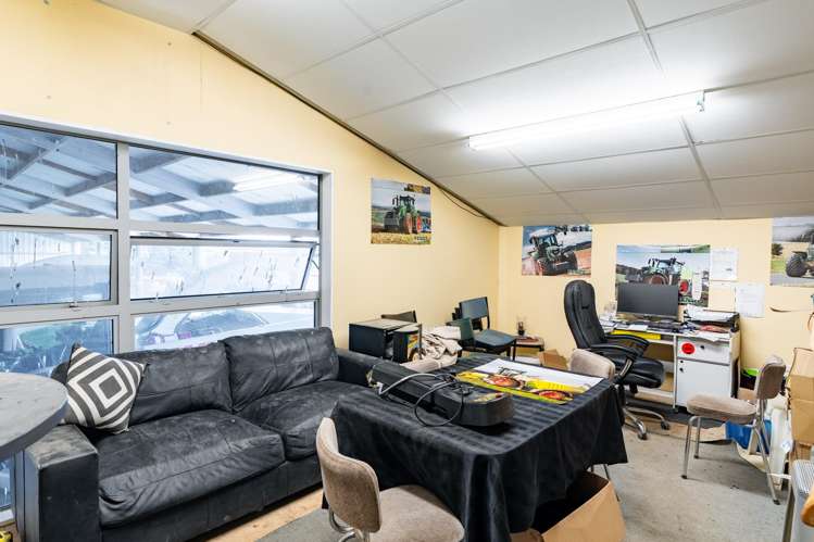 185 Centre Road Momona_33