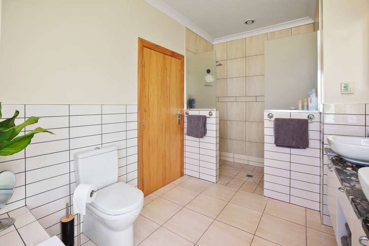 303 River Road Ngatea_16